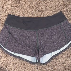 size 6 lululemon speed up shorts